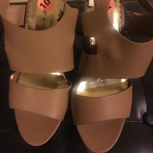 Awesome shoe must have for the summer..